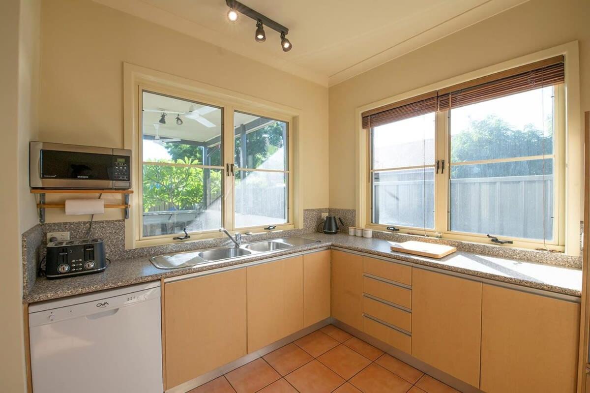Tranquil Taylor - Two-Storey Cbd Family Home, Bbq Dubbo Dış mekan fotoğraf