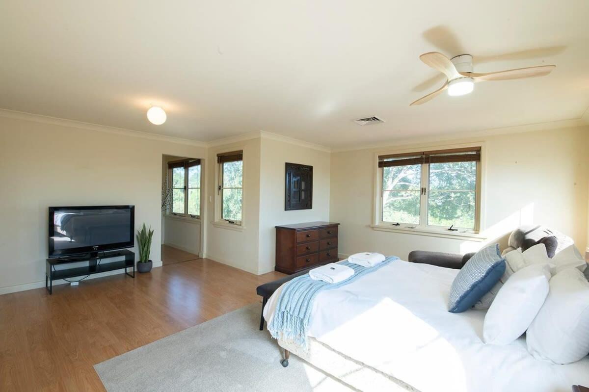 Tranquil Taylor - Two-Storey Cbd Family Home, Bbq Dubbo Dış mekan fotoğraf