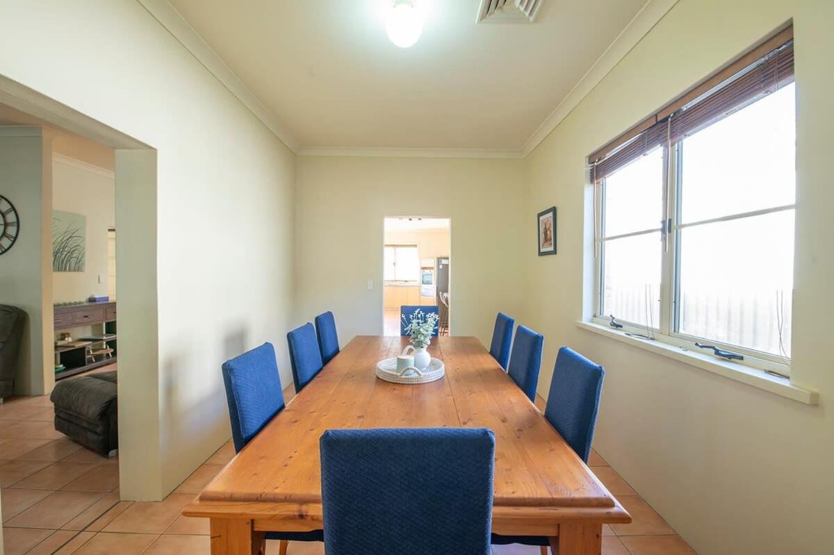 Tranquil Taylor - Two-Storey Cbd Family Home, Bbq Dubbo Dış mekan fotoğraf