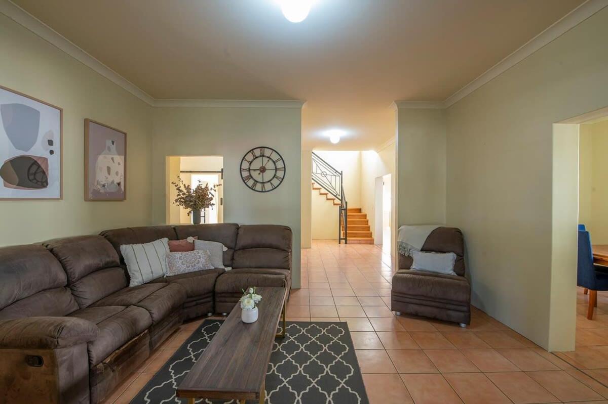 Tranquil Taylor - Two-Storey Cbd Family Home, Bbq Dubbo Dış mekan fotoğraf